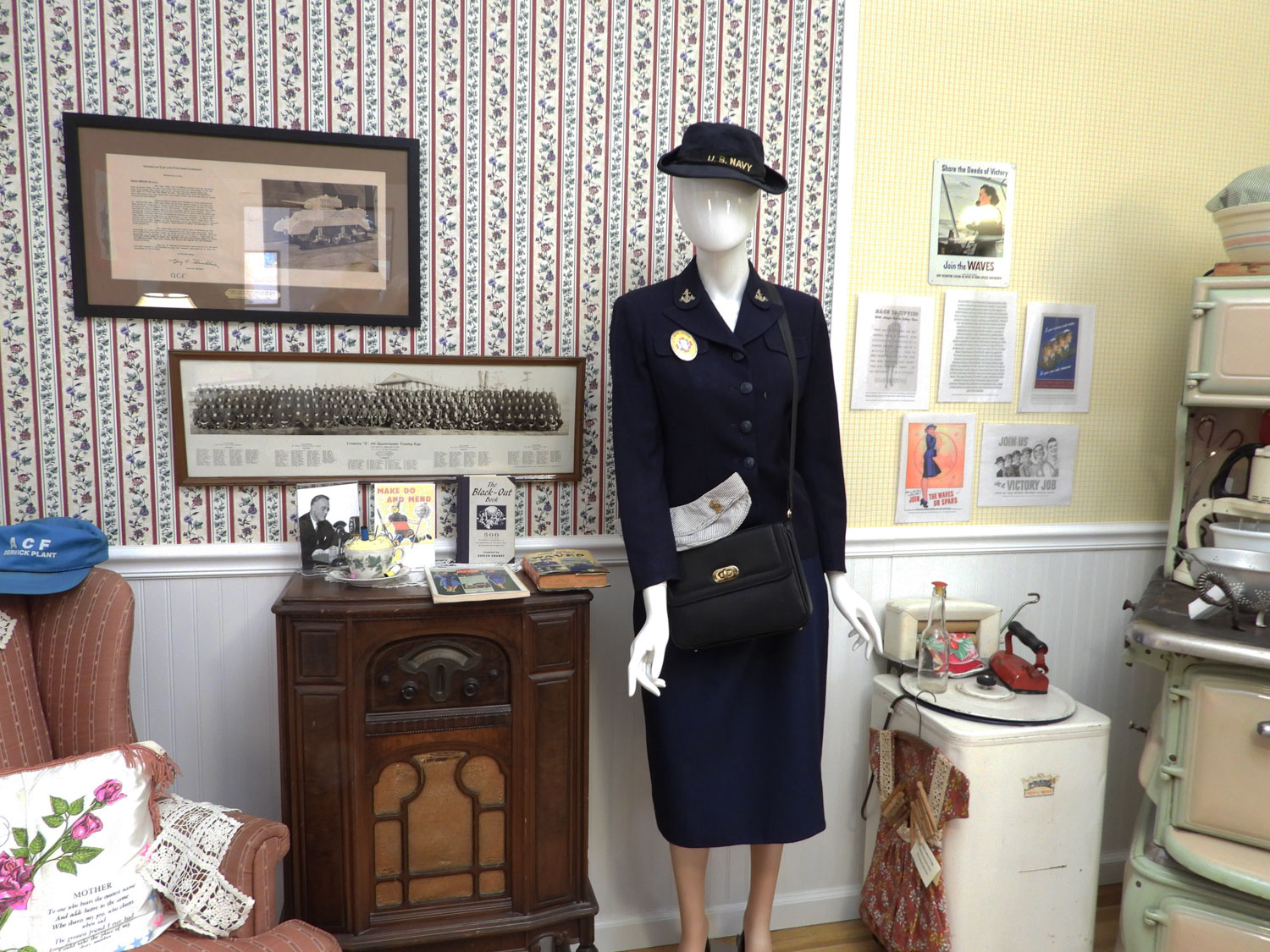 Click to enlarge museum17.jpg